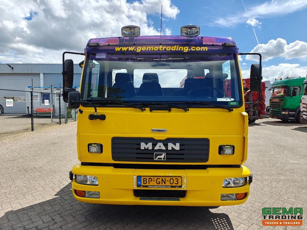 MAN L33 8.185 LLC 4x2 Tageskabine Euro3 - Tischer 3000 - Schaltgetriebe - Seilwinde 3000 kg