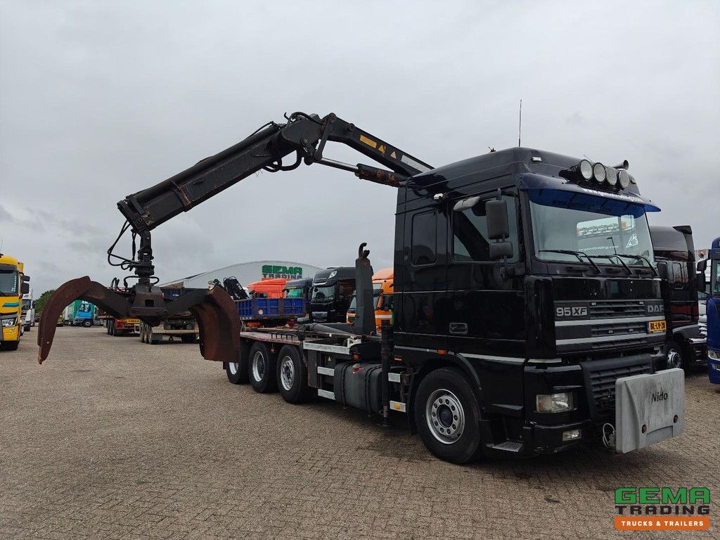 DAF AK48XS XF95.530 8x2/4 SpaceCab Euro3 - 30T Hakenarm + Kabelzug Euro18 Funksteuerung + Rotatorklemme - Wippvorrichtung