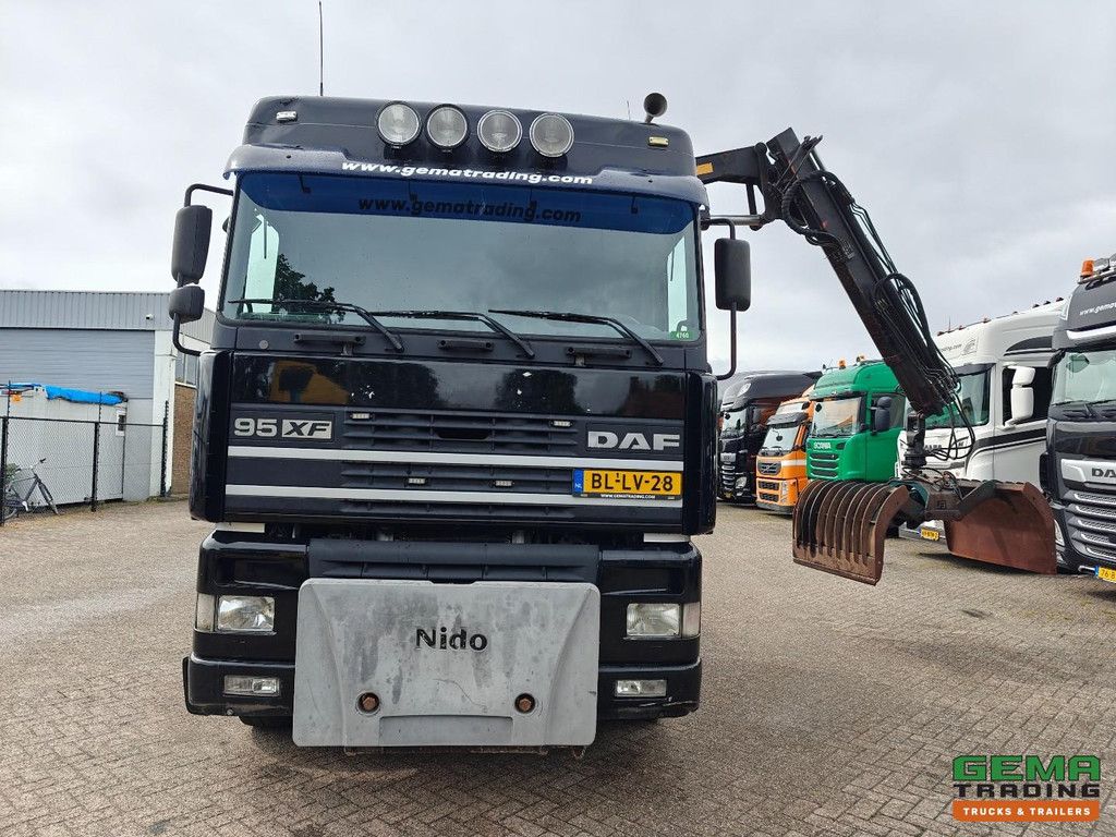 DAF AK48XS XF95.530 8x2/4 SpaceCab Euro3 - 30T Hakenarm + Kabelzug Euro18 Funksteuerung + Rotatorklemme - Wippvorrichtung