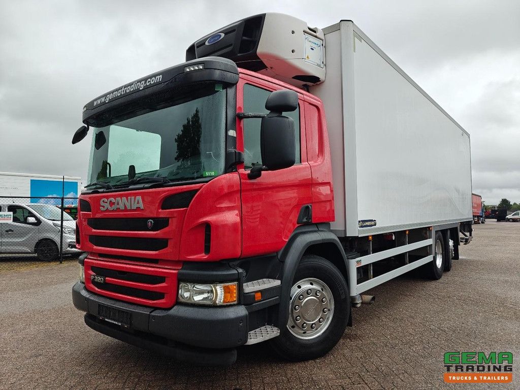 Scania P320 6x2/4 Tageskabine Euro6C – Lamberet 8,4 m Kühl-/Gefrierbox + Carrier Supra1250 – Fleischerhaken + Dhollandia 1500 kg