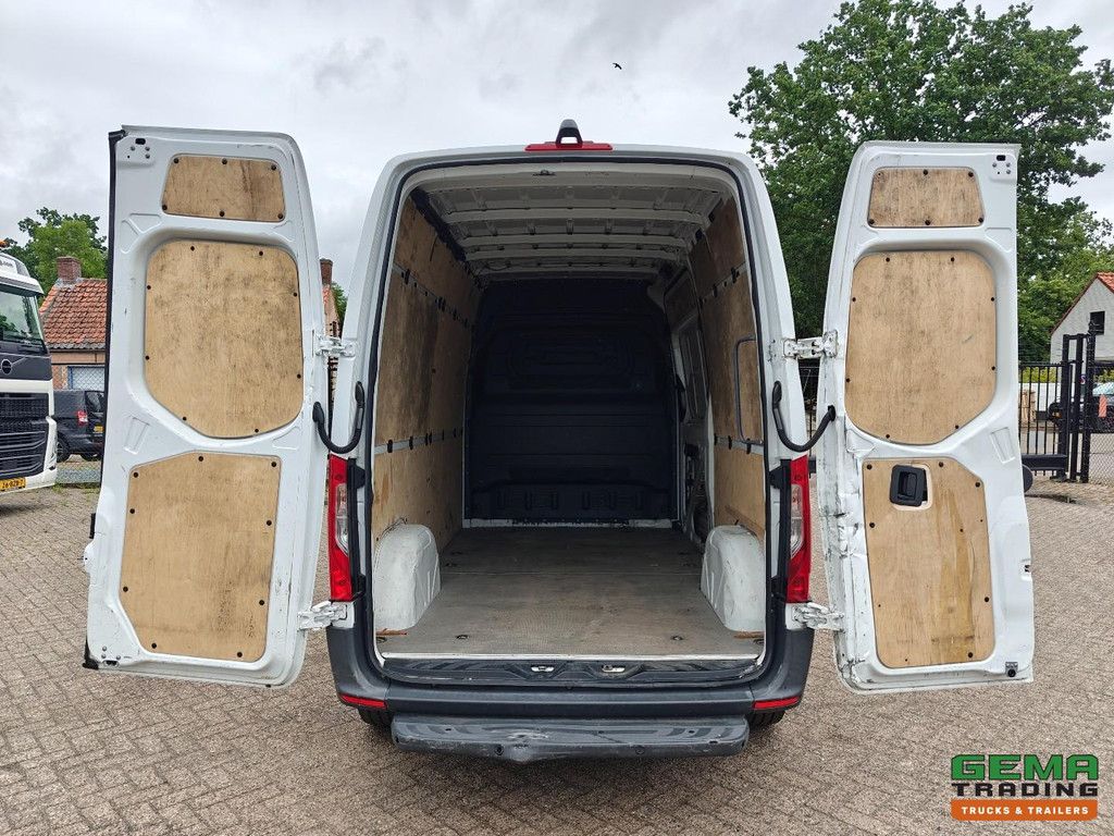 Mercedes-Benz SPRINTER 314CDI 4x2 Euro6ZF L2H2 - Automatic - Reversing Camera - Side Door