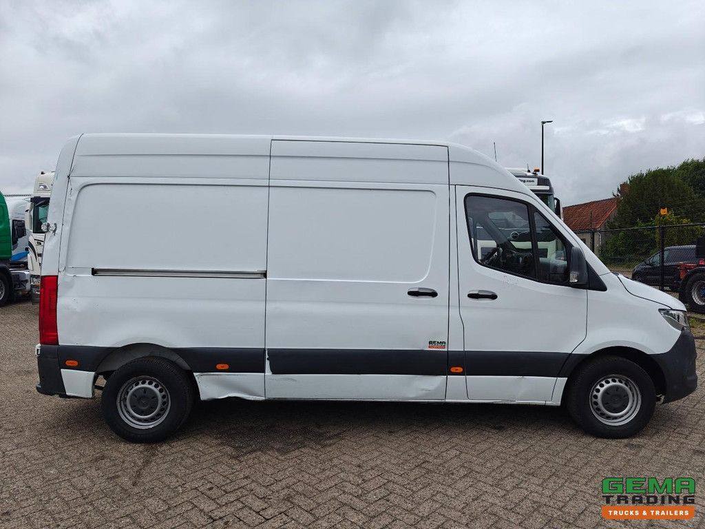 Mercedes-Benz SPRINTER 314CDI 4x2 Euro6ZF L2H2 - Automatic - Reversing Camera - Side Door