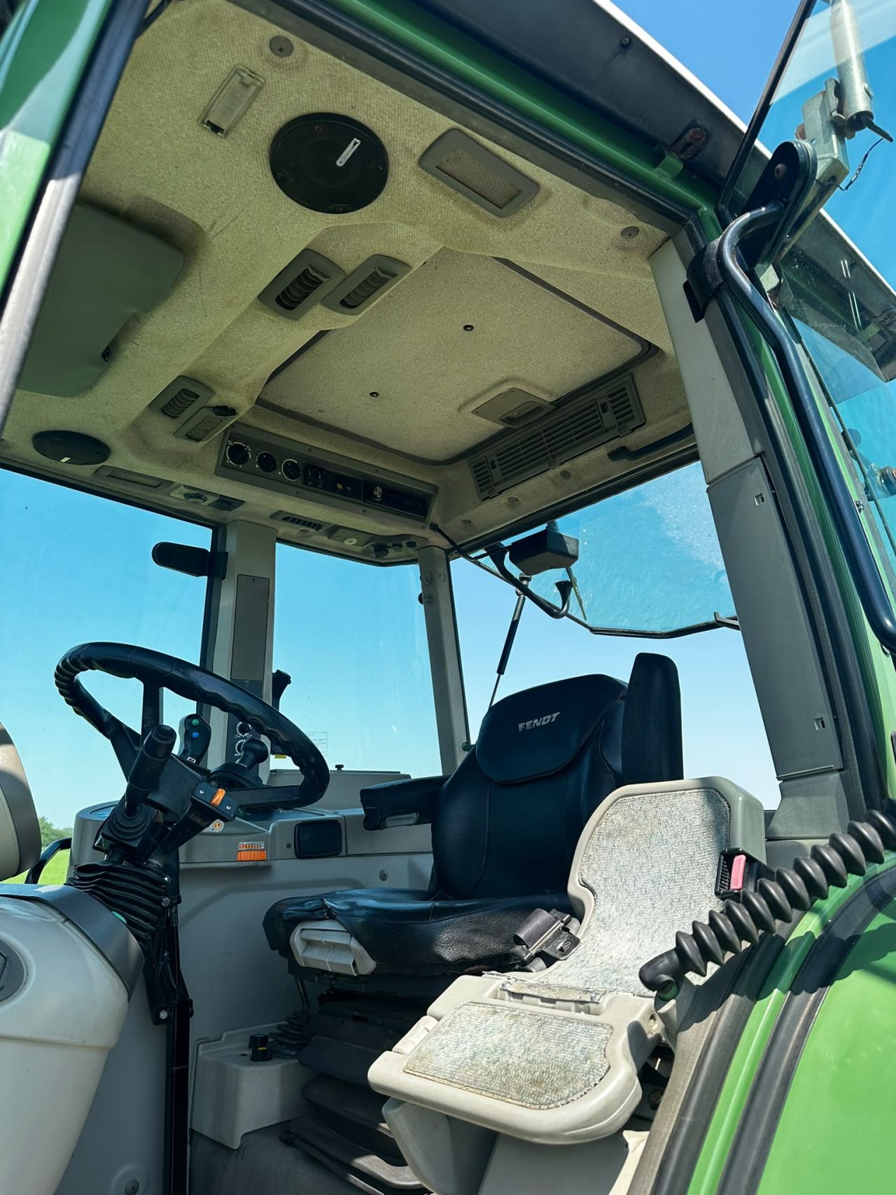 Fendt 312 Vario TMS met voorlader