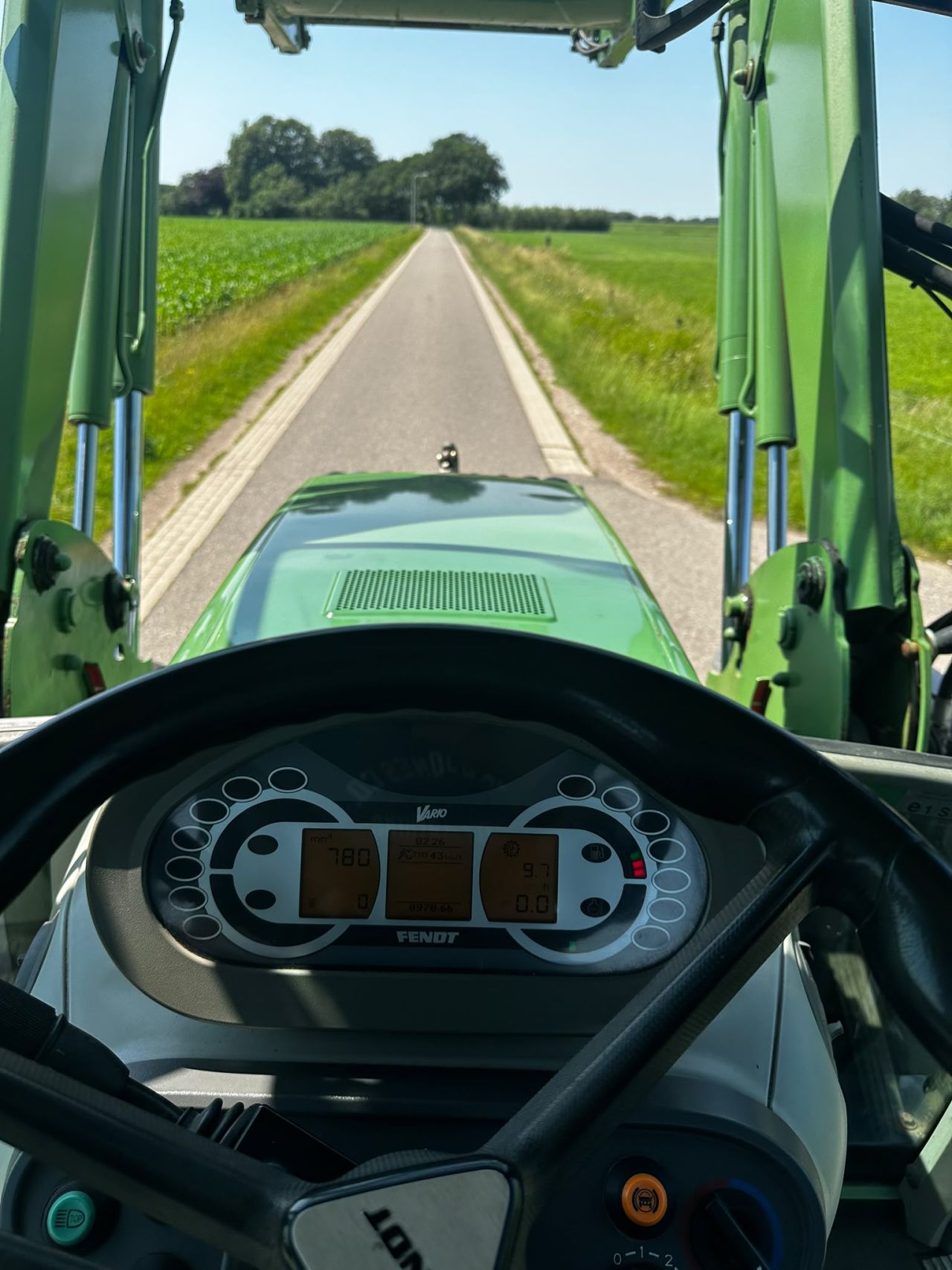 Fendt 312 Vario TMS met voorlader
