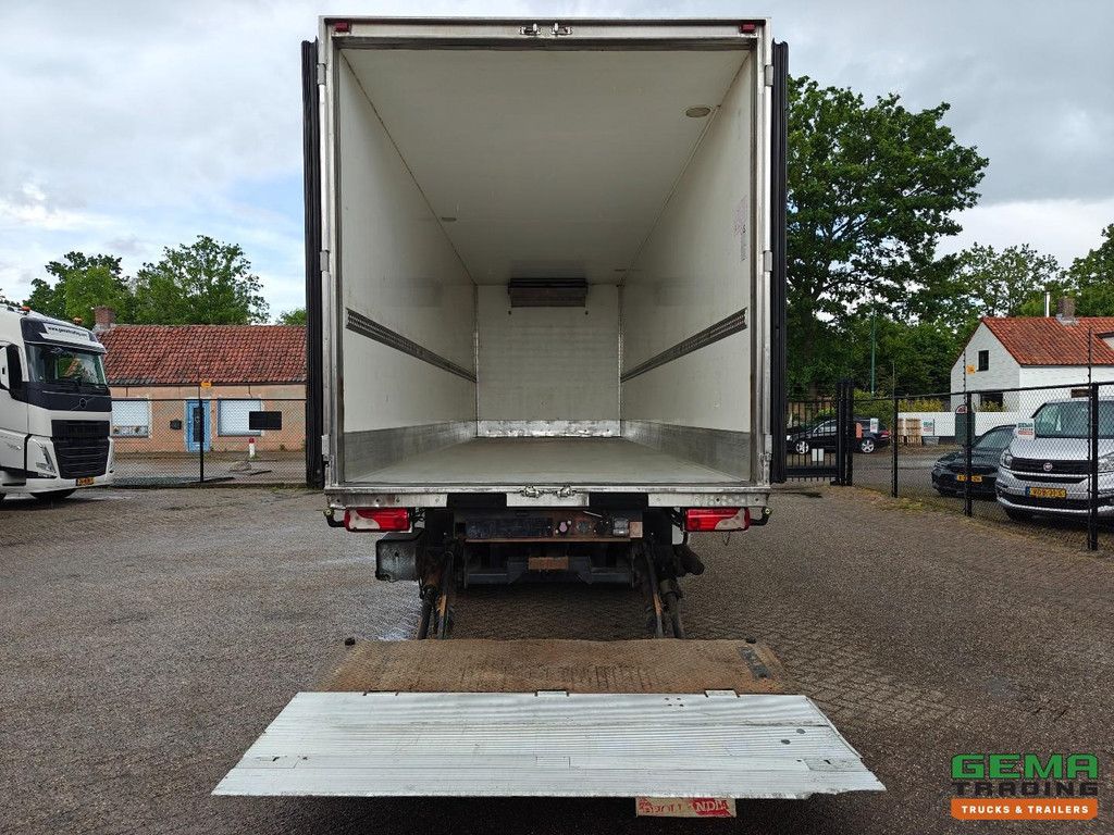 Scania R420 6x2/4 HighLine Euro4 - Retarder - Lamberet Koelvriesbak 8.5m + ThermoKing TS600e + Laadklep 2000KG