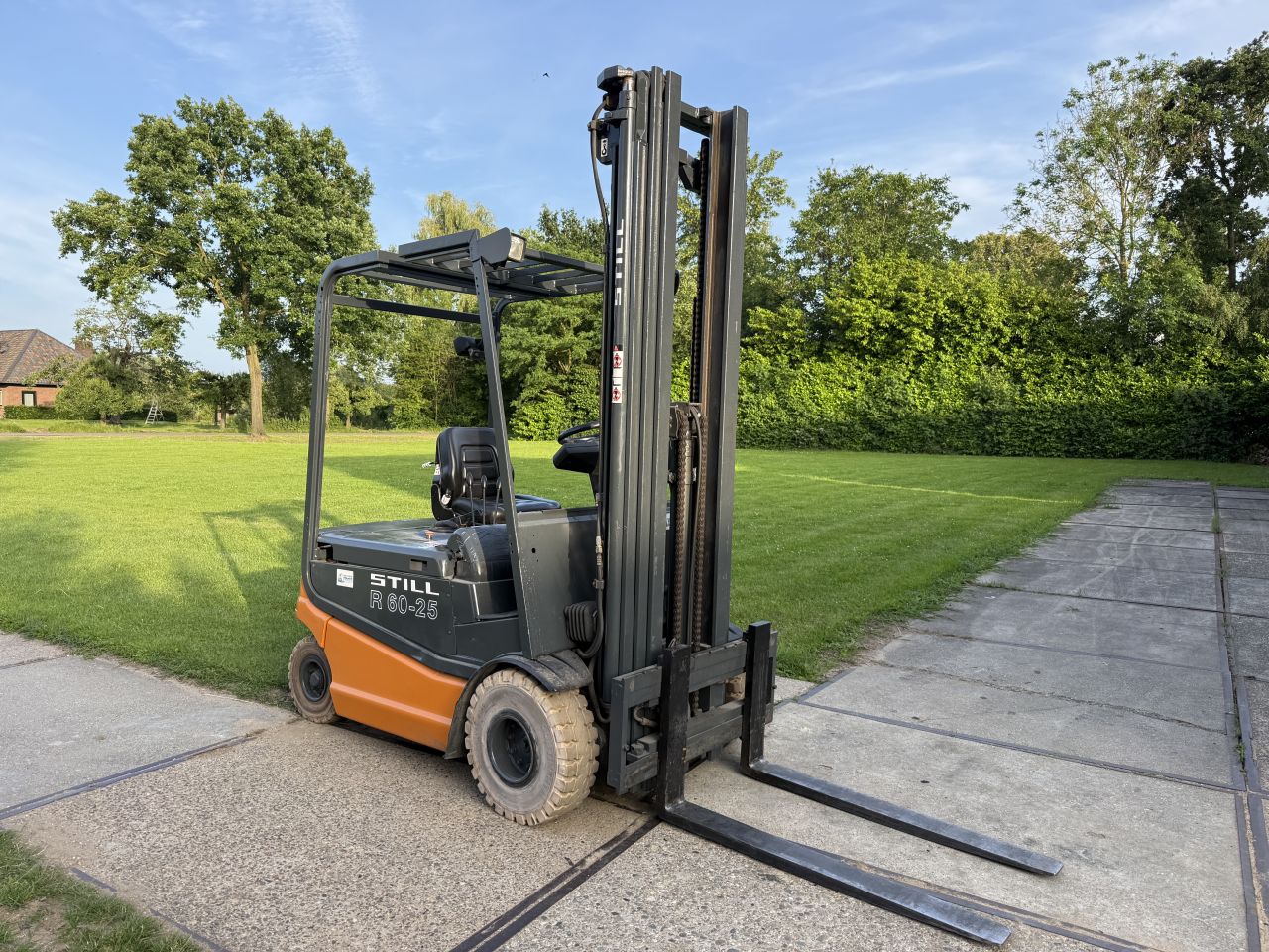 Still 2.5 tonner elektrisch triplo 6.4M freelift Sideshift