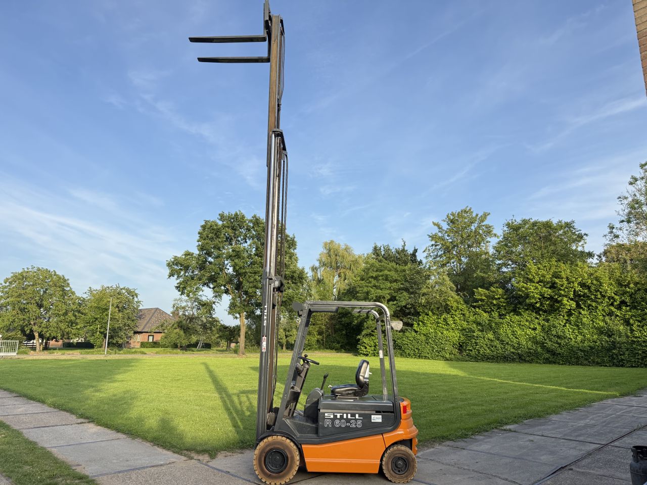 Still 2.5 tonner elektrisch triplo 6.4M freelift Sideshift