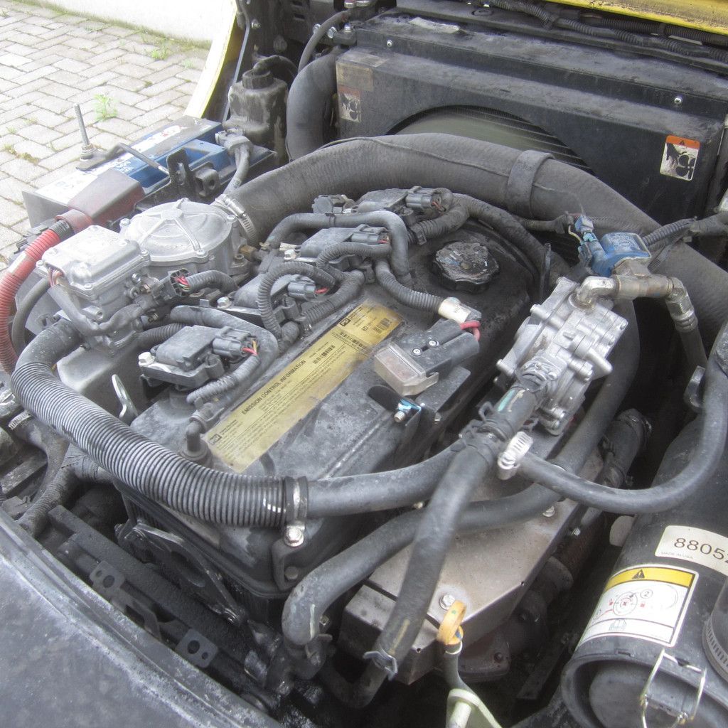 Hyster 3.0 FT, LPG-gas, triplex, side shift, freelift.