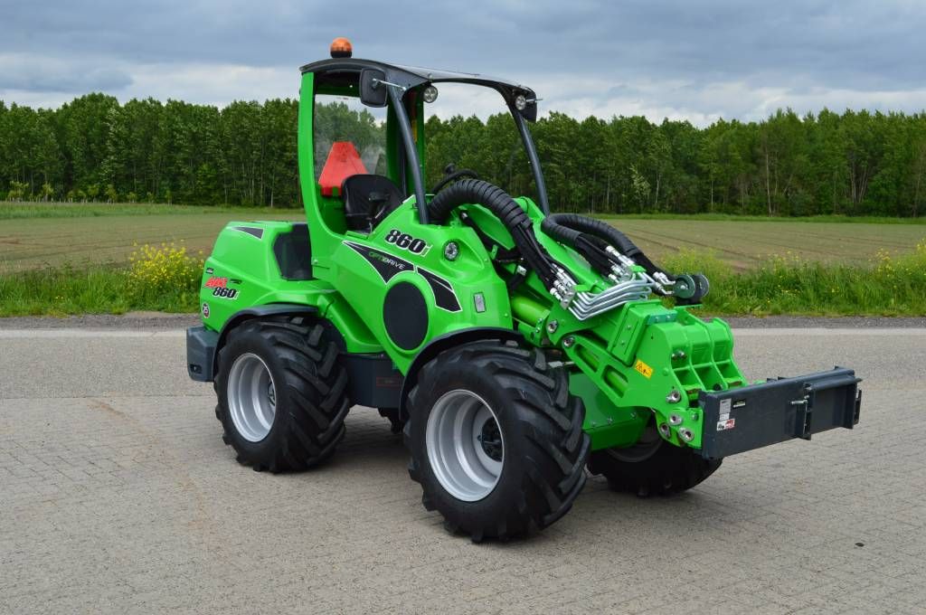 Avant 860i TDS Kniklader/Shovel