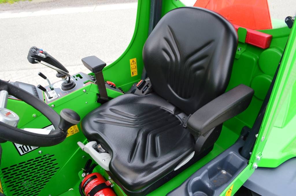 Avant 860i TDS Kniklader/Shovel