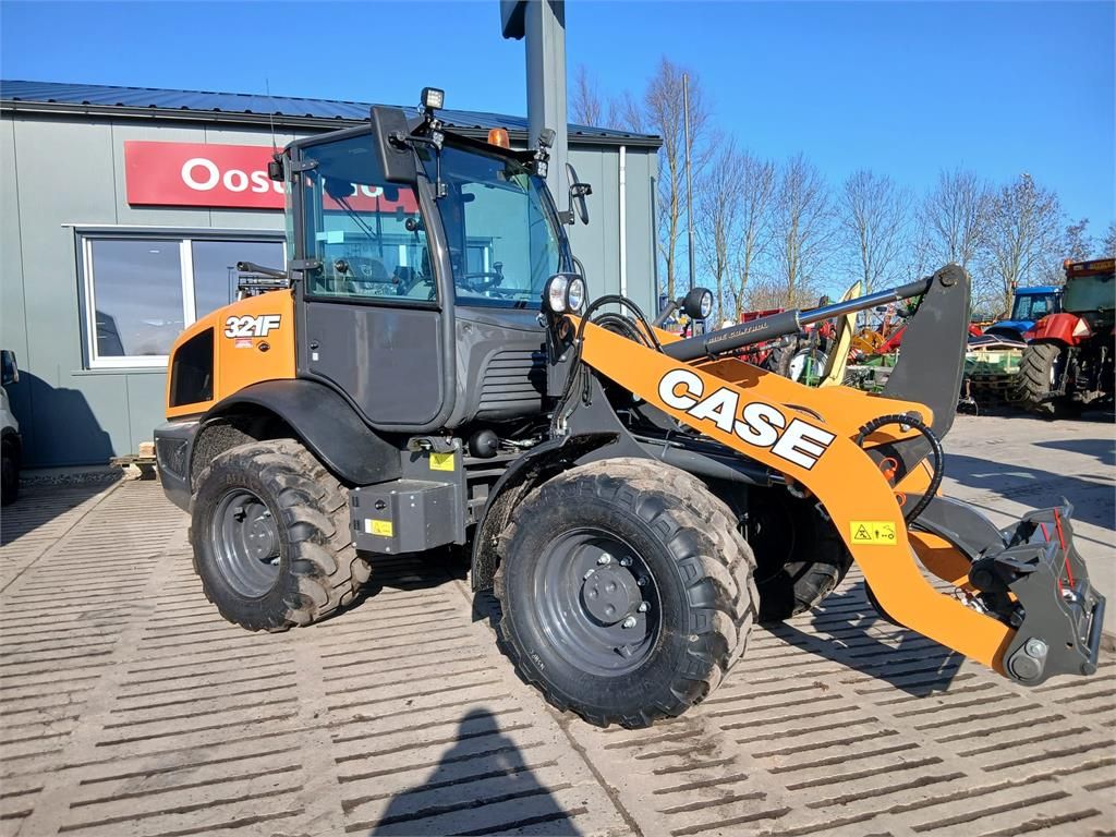 CASE Construction 321F
