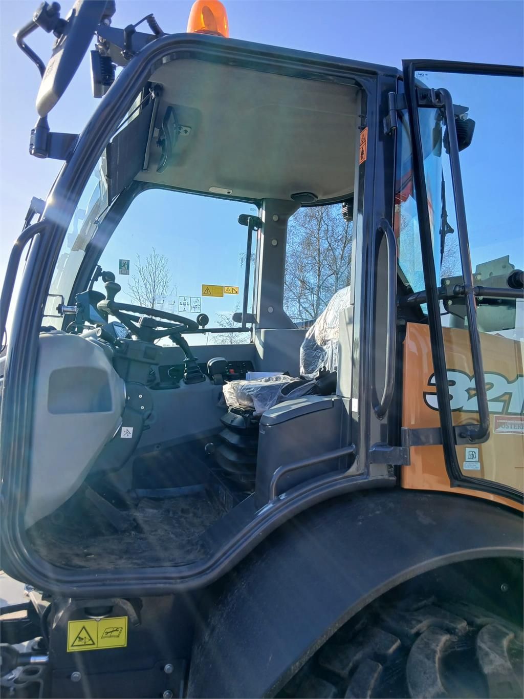 CASE Construction 321F