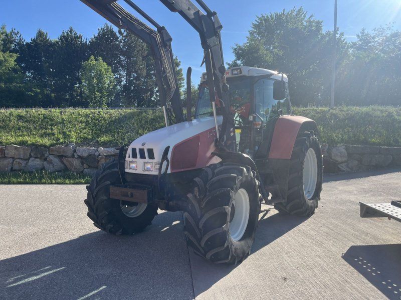 Steyr 9115 mit Hauer Frontlader