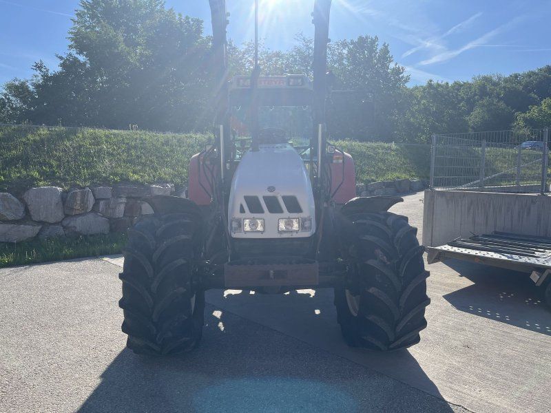 Steyr 9115 mit Hauer Frontlader