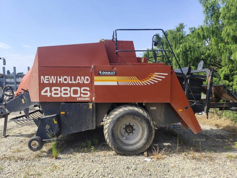 New Holland 4880S