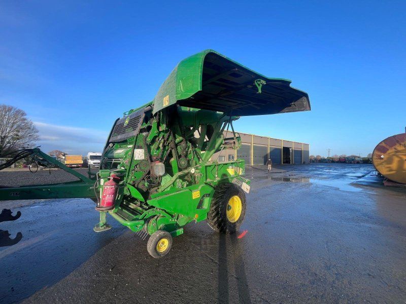 John Deere Presse à balles rondes 990