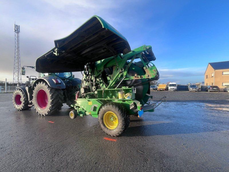 John Deere Presse à balles rondes 990