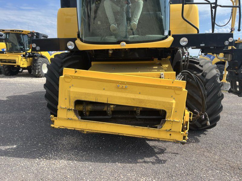 New Holland CH7.70 LATERAL