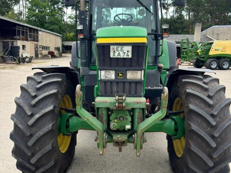 John Deere 7810