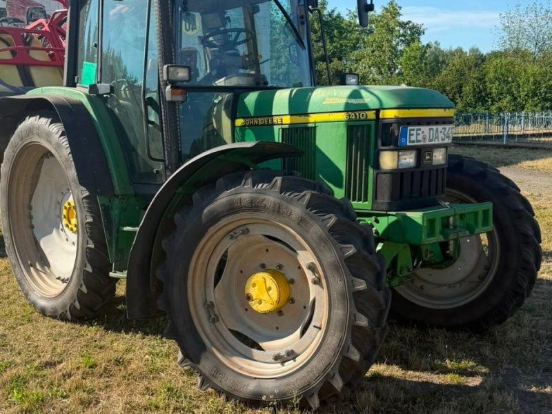 John Deere 6410