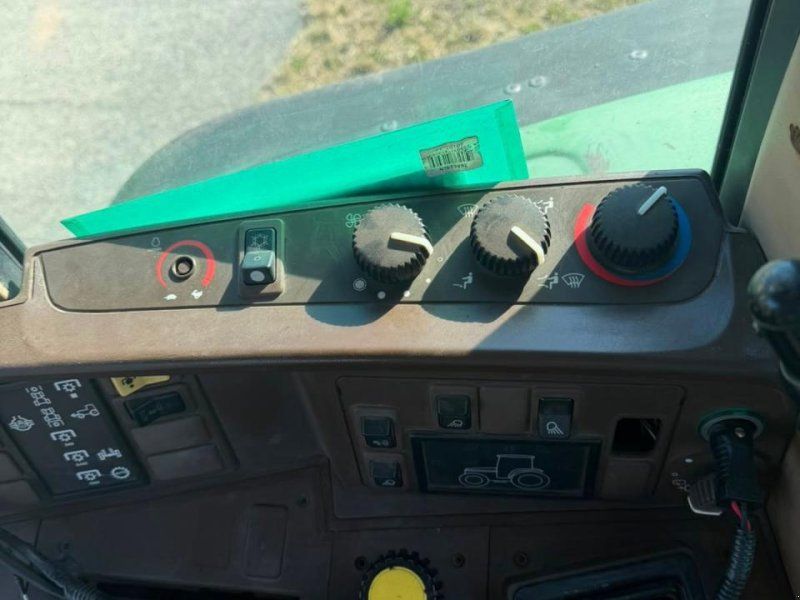 John Deere 6410