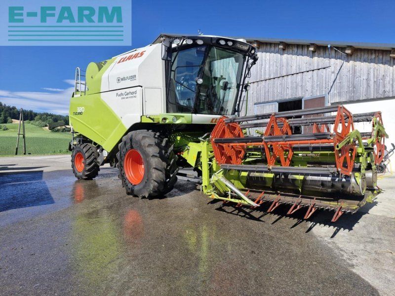 Claas Tucano 320