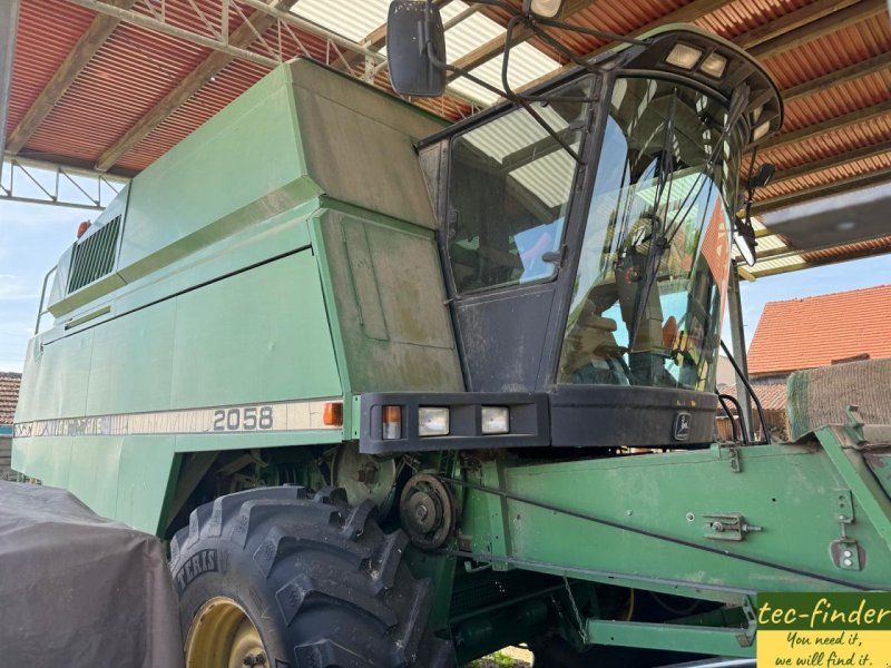 John Deere 2058