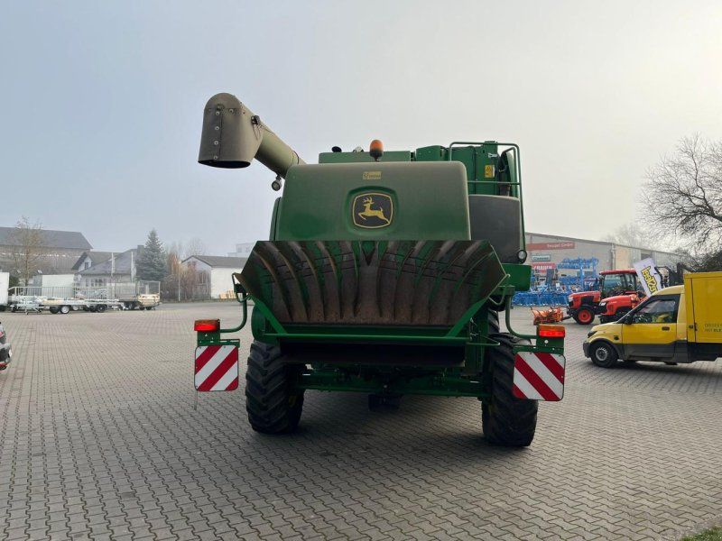 John Deere W650