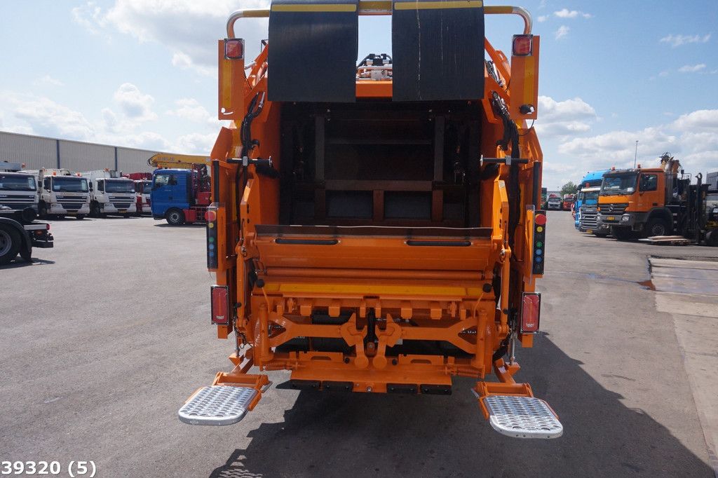 FUSO Canter 9C18 Geesink 7m³
