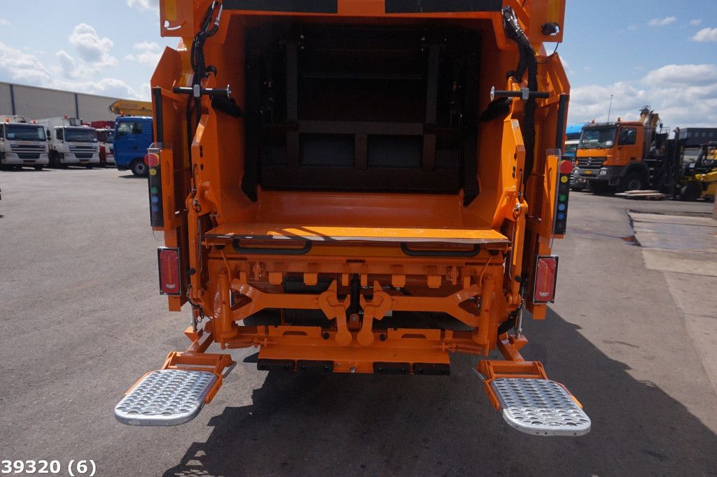 FUSO Canter 9C18 Geesink 7m³