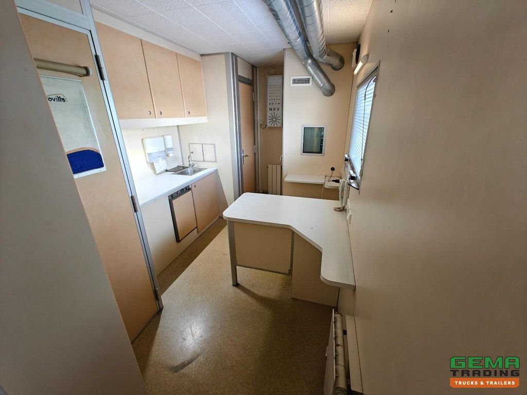 Scania P94 Euro3 - Camper/Office/Tiny Home - Air Conditioning - Toilet - Parking Heater - Hydraulic Support Legs - Full Air