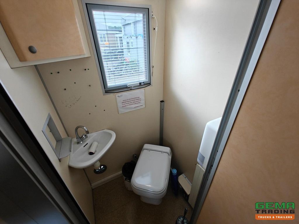 Scania P94 Euro3 - Camper/Office/Tiny Home - Air Conditioning - Toilet - Parking Heater - Hydraulic Support Legs - Full Air