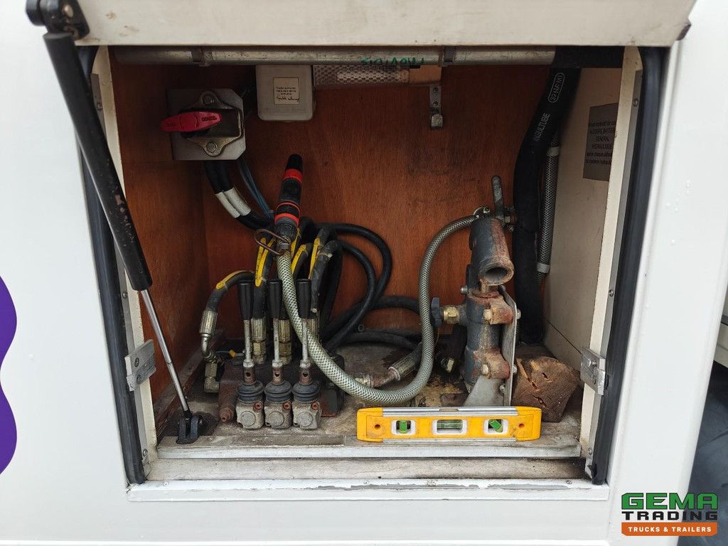 Scania P94 Euro3 - Camper/Office/Tiny Home - Air Conditioning - Toilet - Parking Heater - Hydraulic Support Legs - Full Air