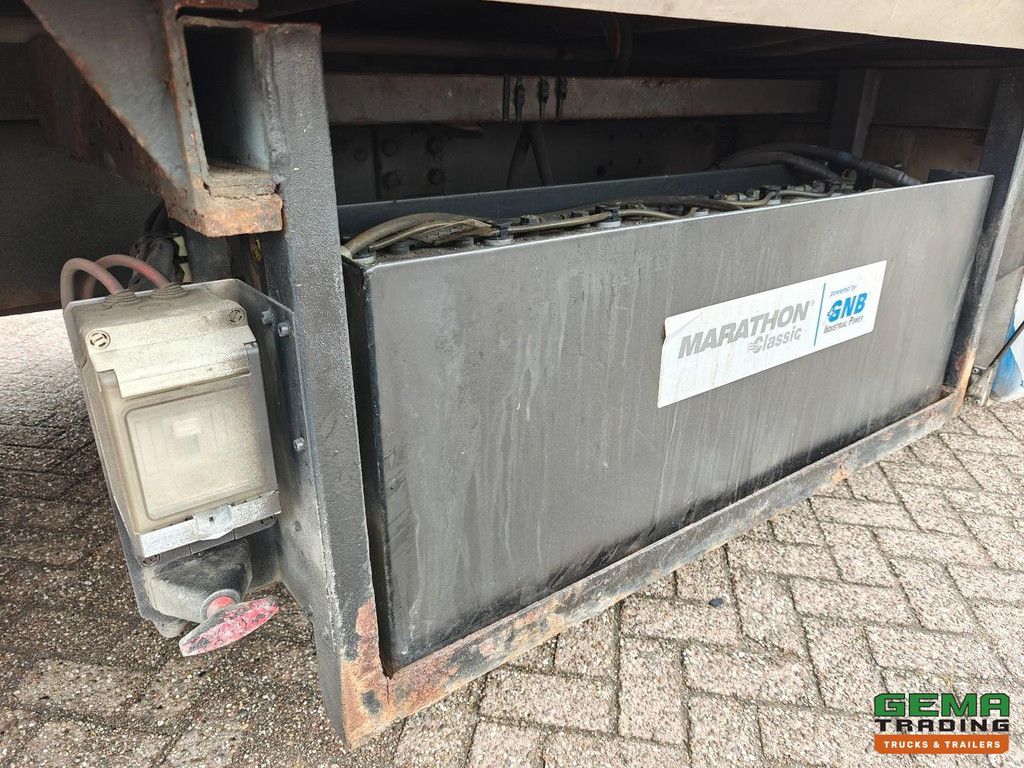 Scania P94 Euro3 - Camper/Office/Tiny Home - Air Conditioning - Toilet - Parking Heater - Hydraulic Support Legs - Full Air