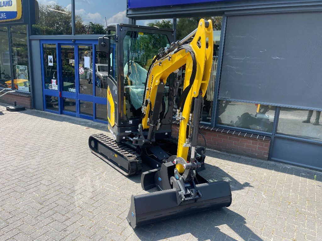 New Holland NEW E19D