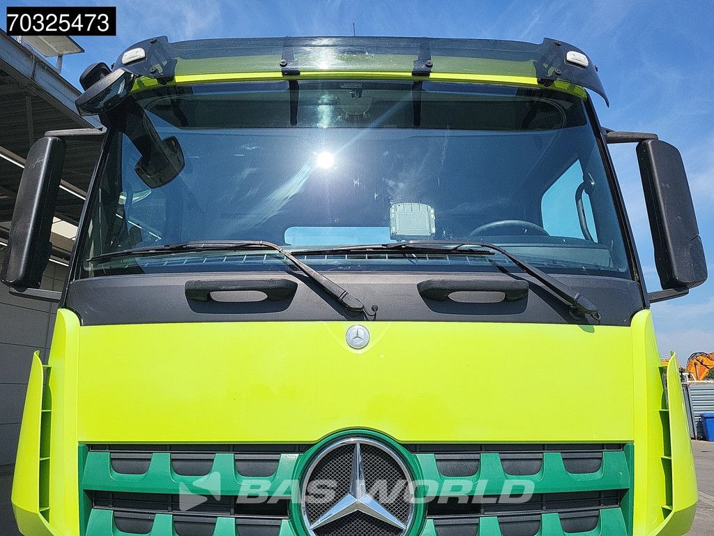 Mercedes Arocs 3253 8X4 25 tons Mobas Containersystem Steel suspension Big-Axle Euro 6