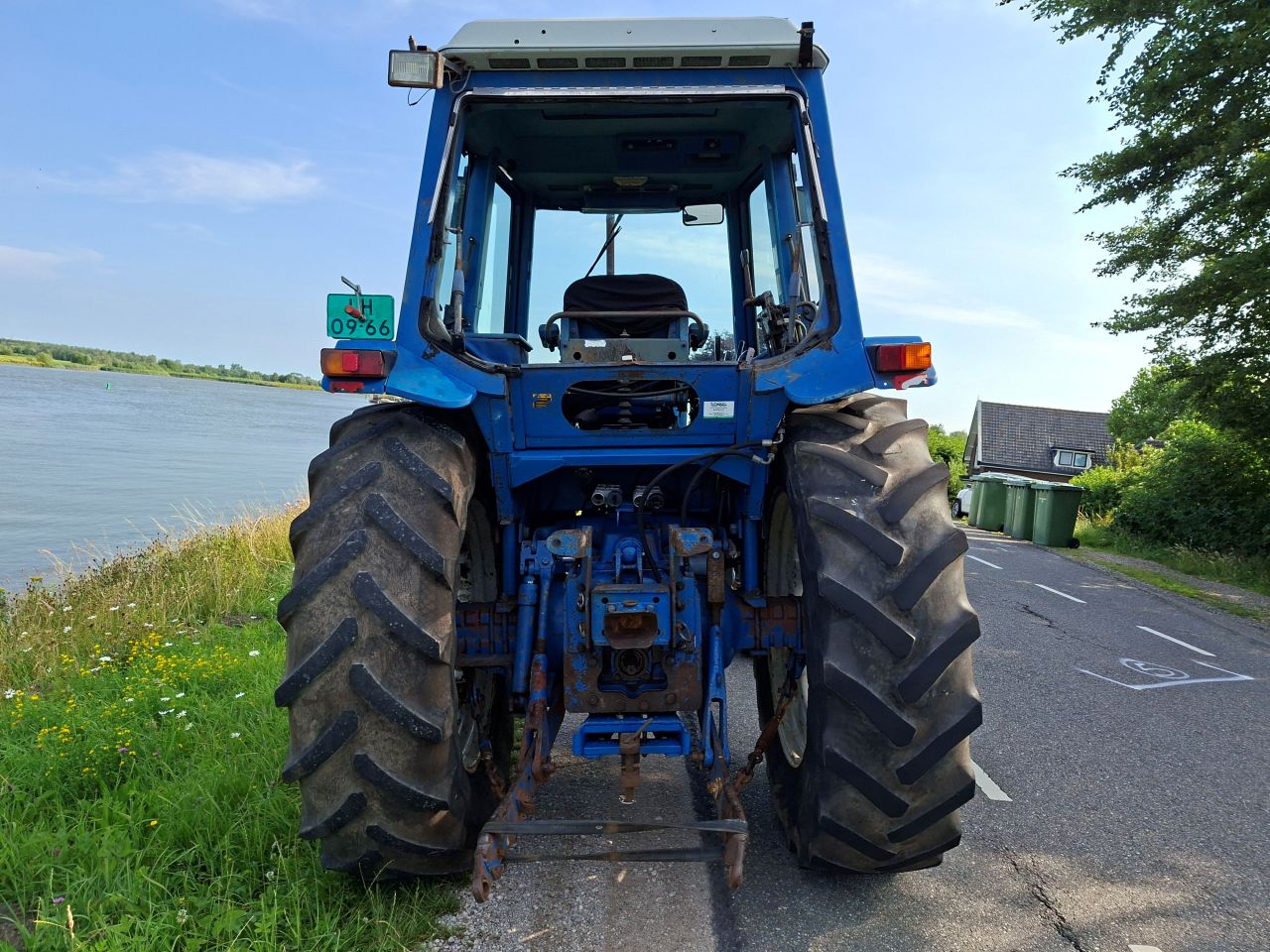 Ford 5700