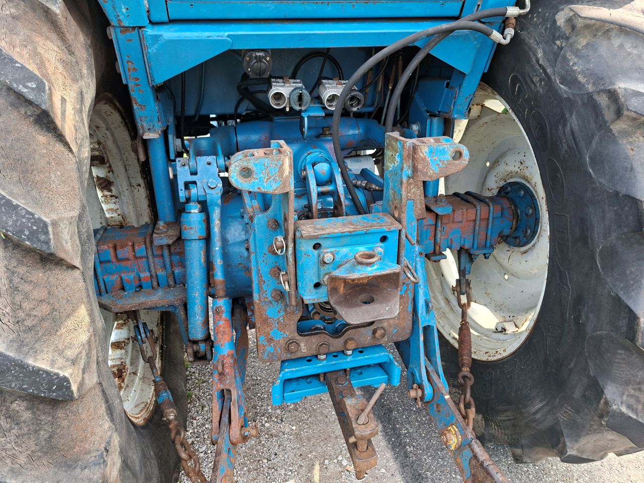 Ford 5700