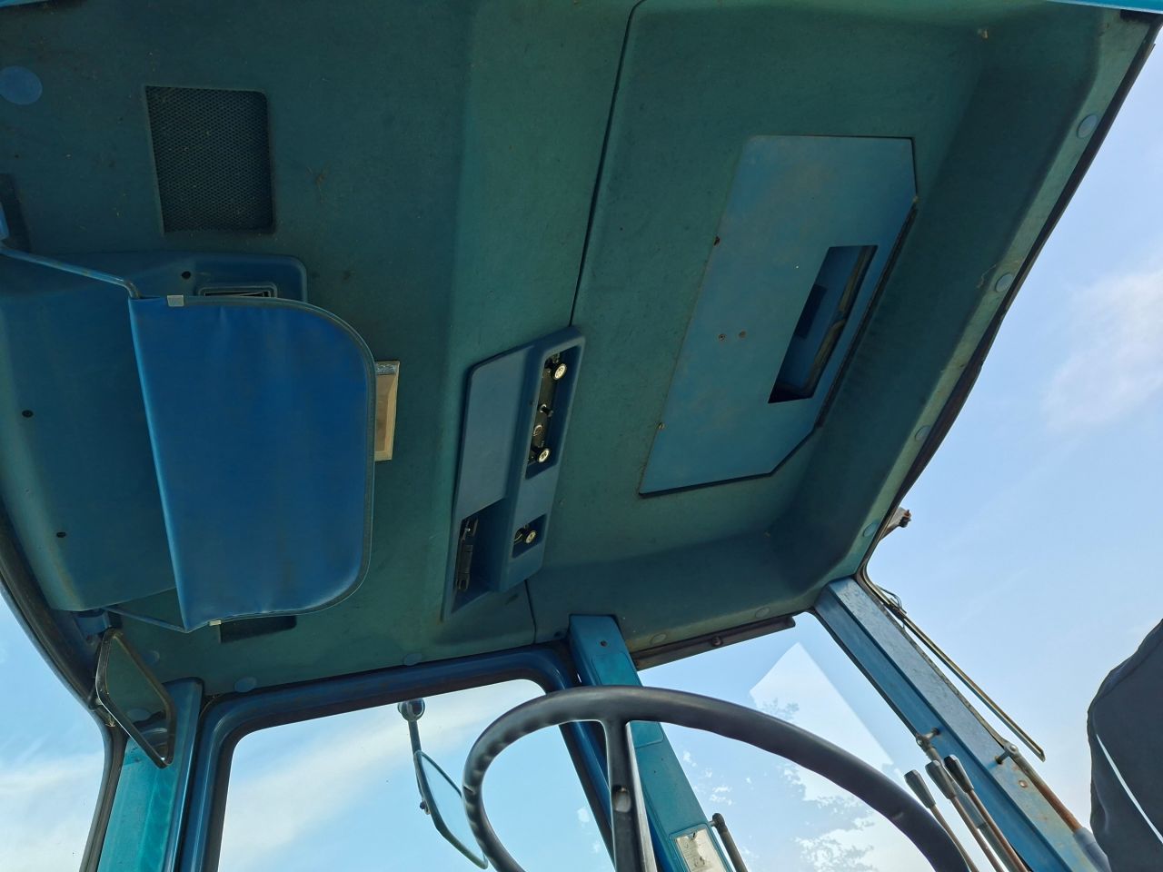 Ford 5700