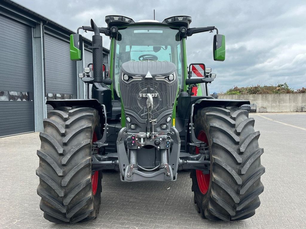 FENDT 832 WG4751