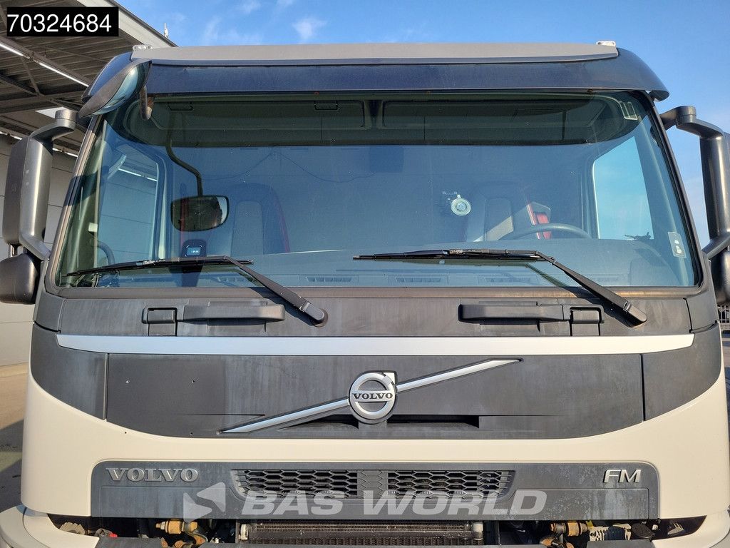 Volvo FM 330 6X2 Machine transporter Winch Lift+Steering Axle VEB ACC Euro 6
