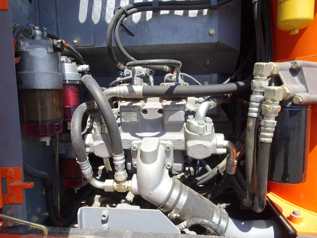 Hitachi ZX180LCN-5B