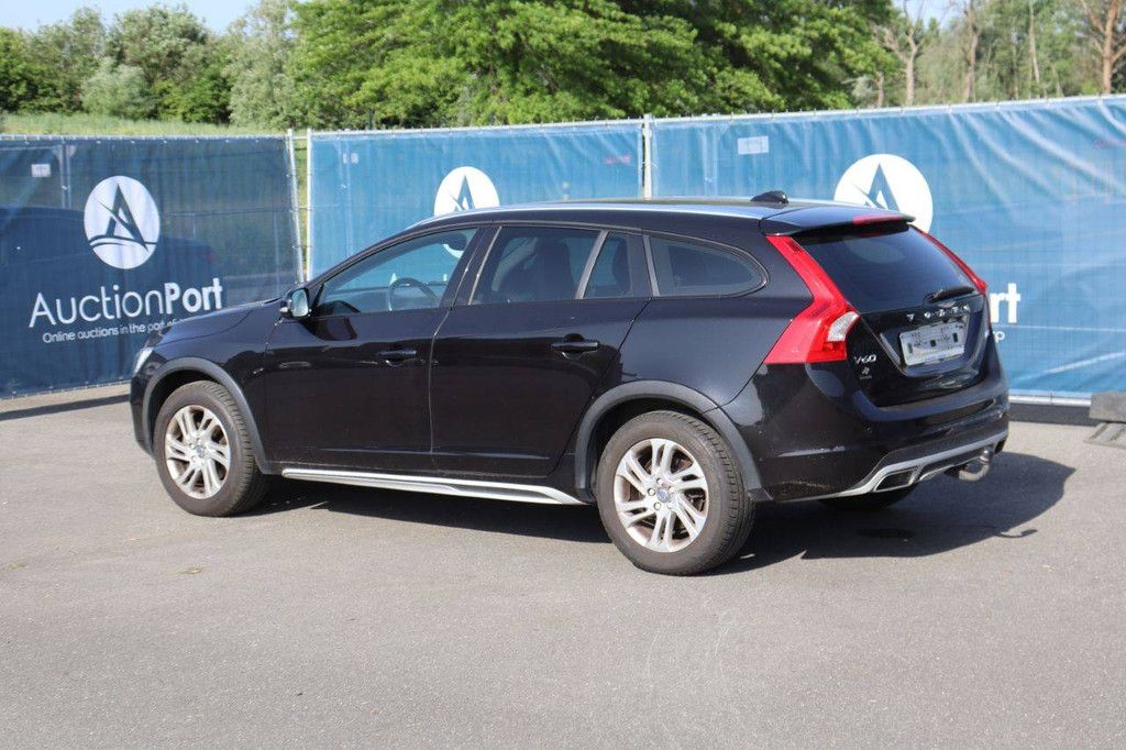 Passenger car Volvo V60 Diesel 150hp 2017 (Margin)