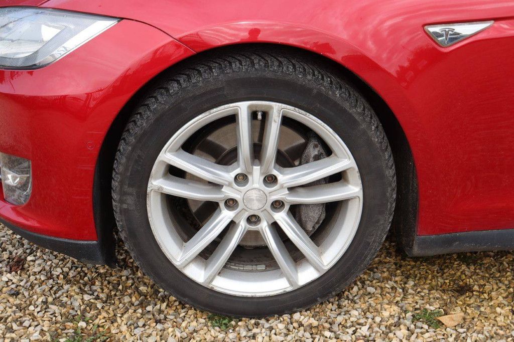 Passenger car Tesla Motors Model S 85D Electric 2015 (Margin)