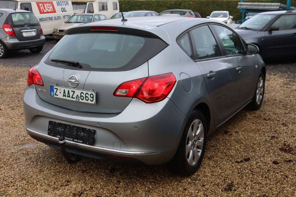 Pkw Opel Astra Benzin 2014 (Marge)