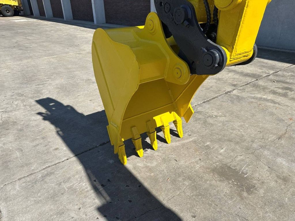Wacker Neuson 6003 crawler excavator 2013