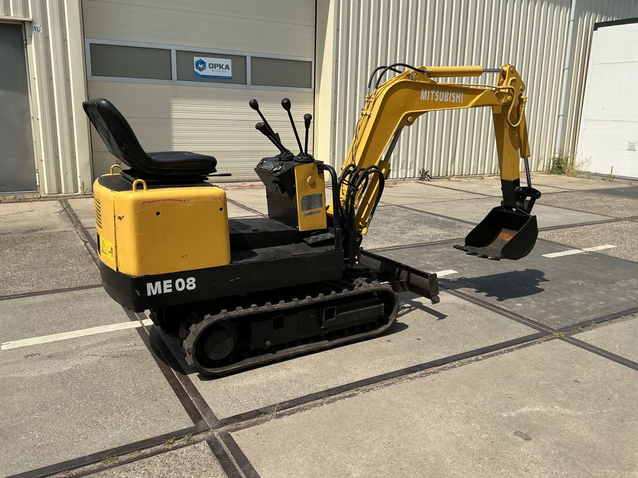 Te Koop Mitsubishi minigraafmachine