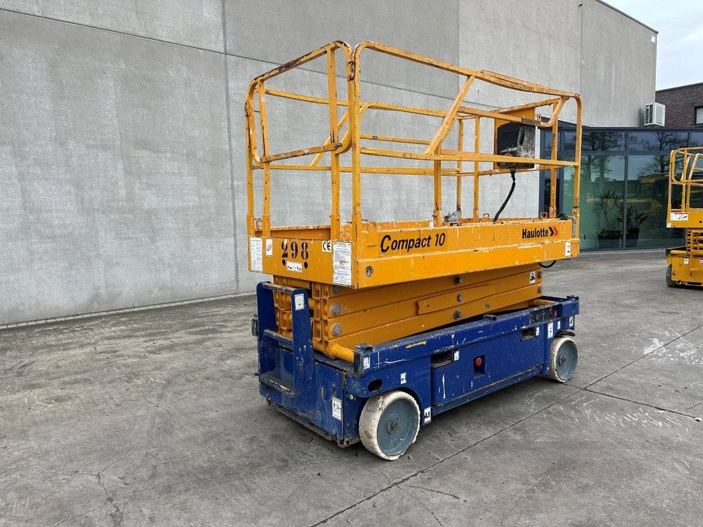 Elektrische Scherenbühne Haulotte Compact 10 2002