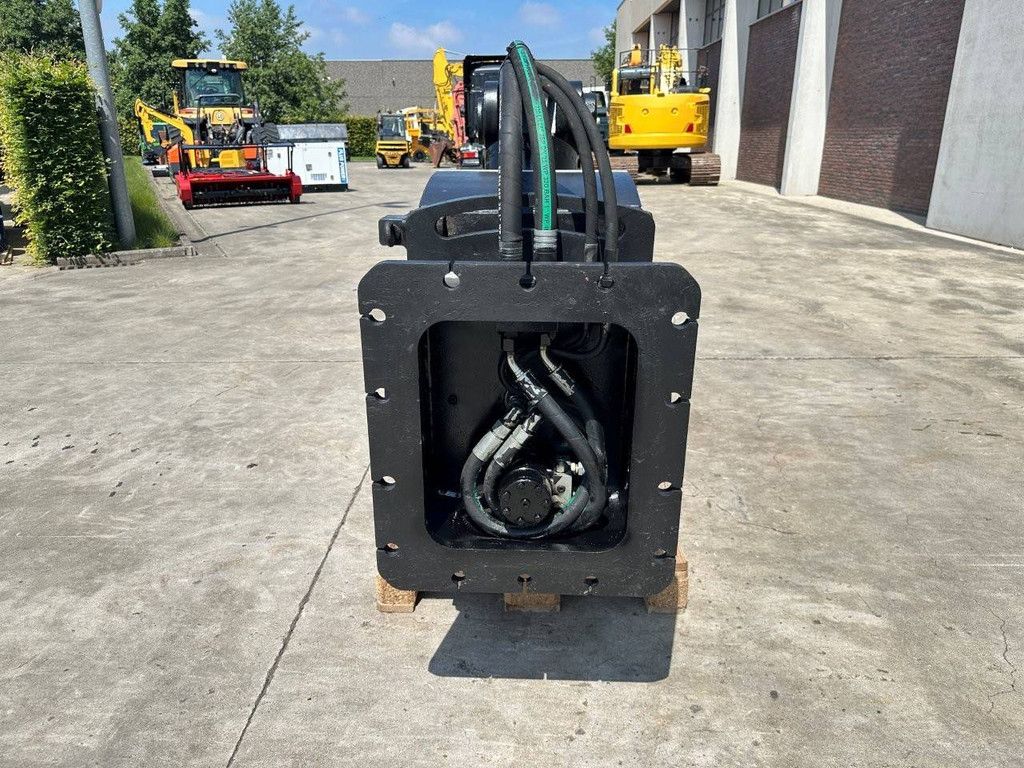 Crusher Hammer RH15 2017