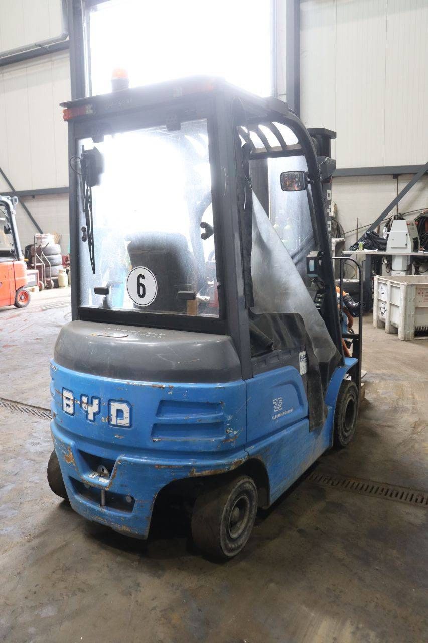 Forklift BYD ECB25C Electric 2500kg 4.8m 2015